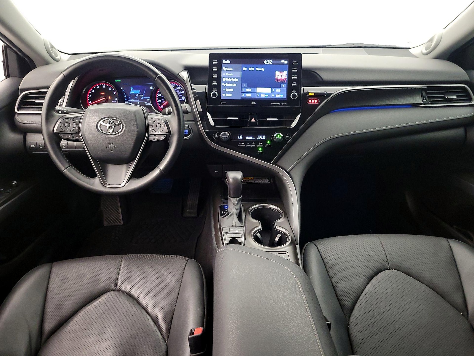 2021 Toyota Camry XSE - Photo 10