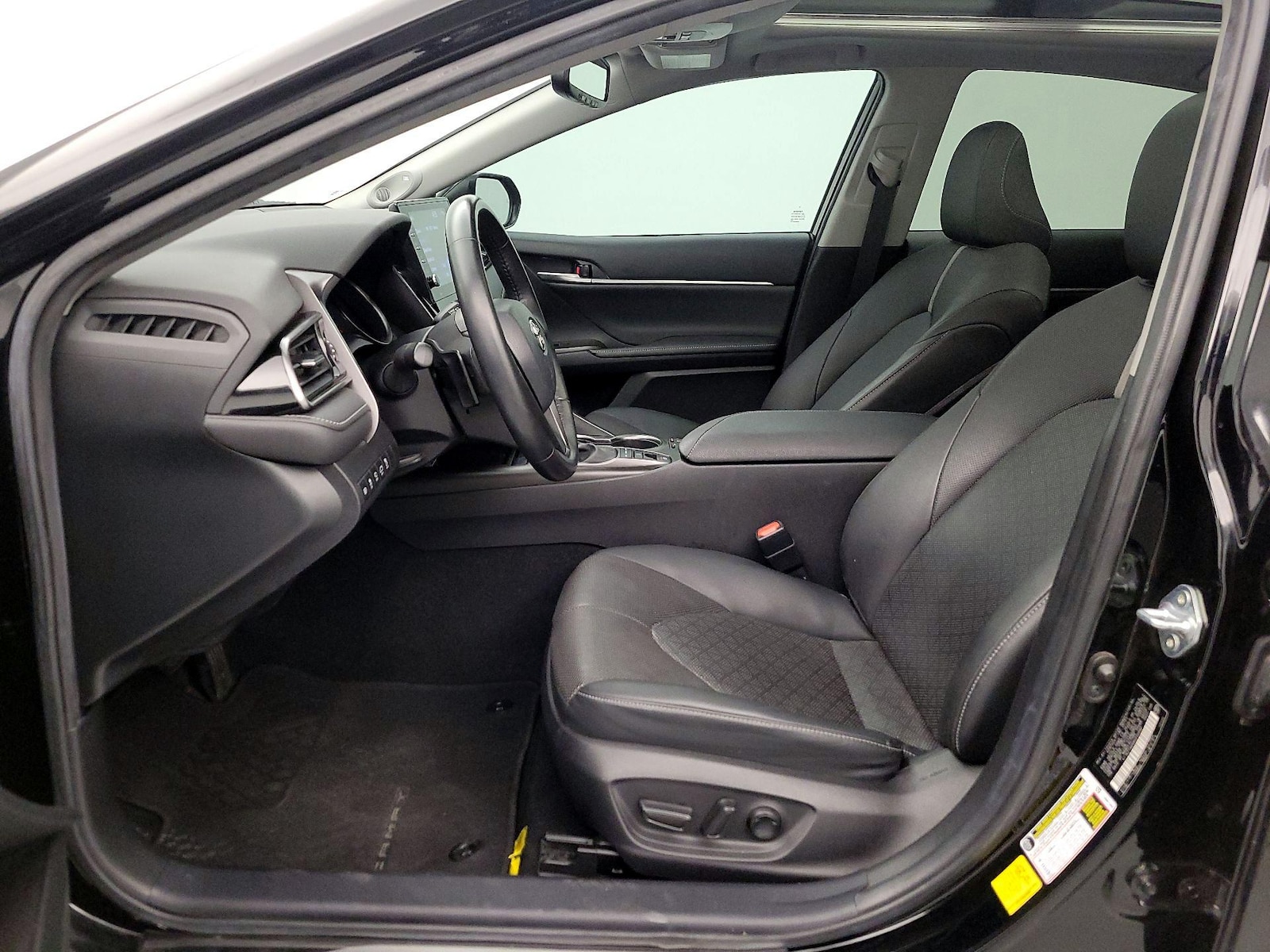 2021 Toyota Camry XSE - Photo 12