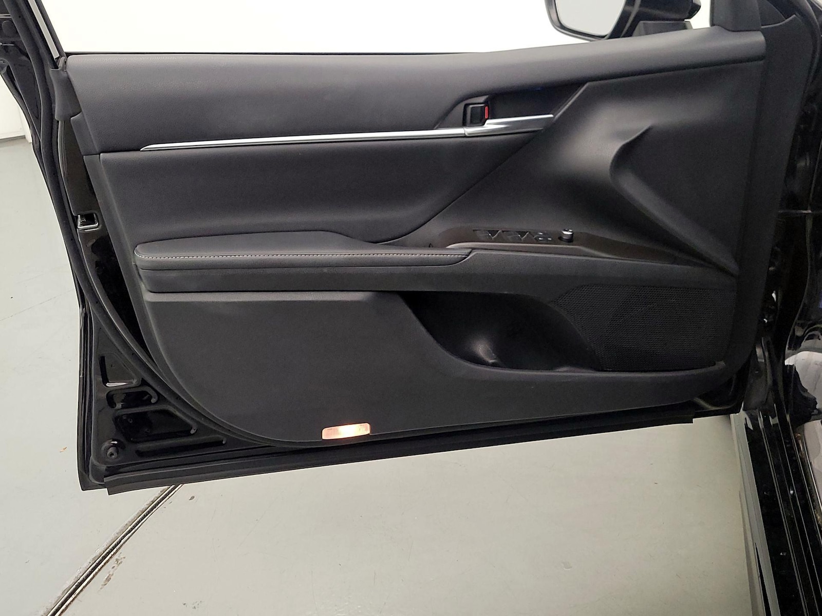 2021 Toyota Camry XSE - Photo 13