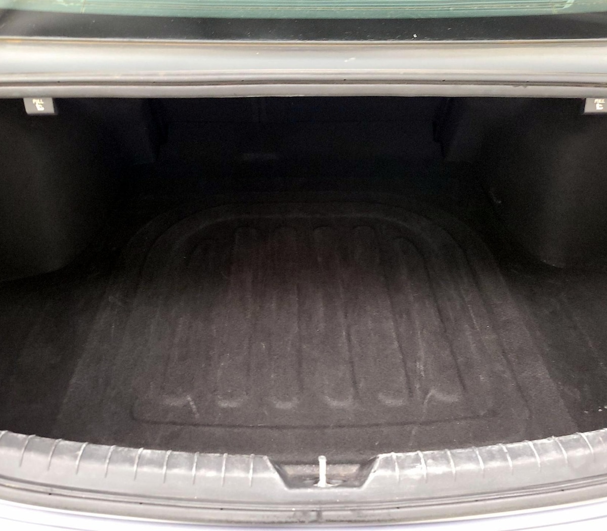 Trunk/Cargo (Seats Up)