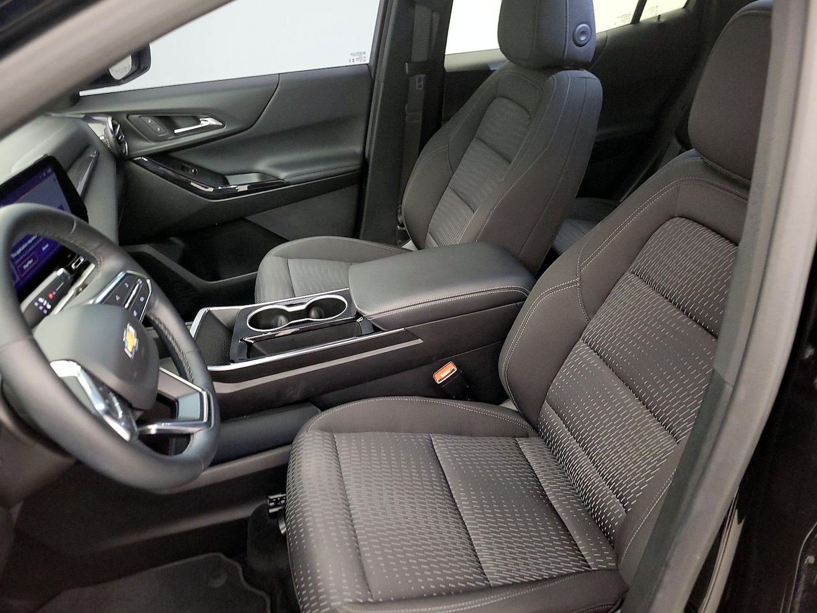 2025 Chevrolet Equinox LT - Photo 12