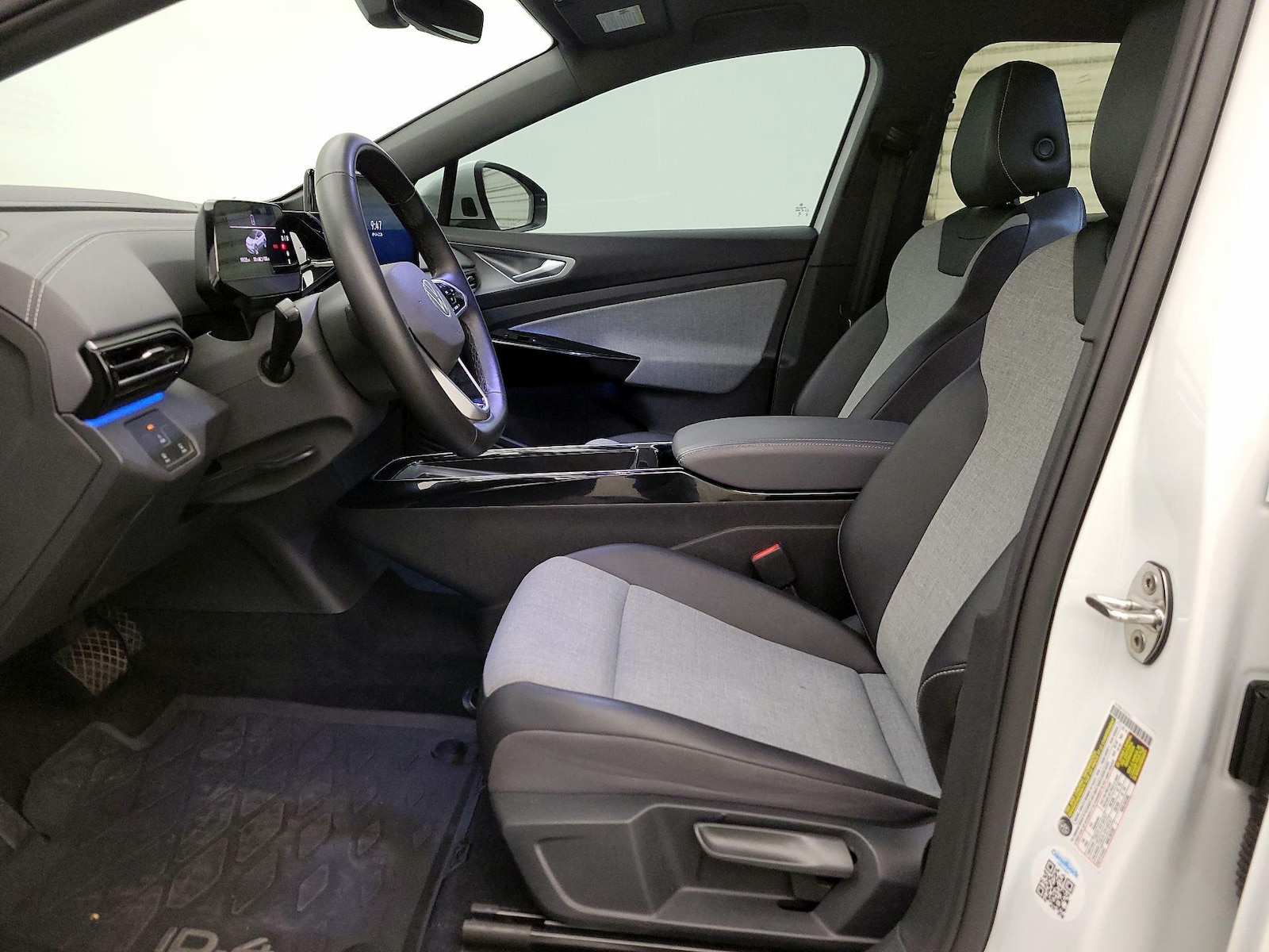 2024 Volkswagen ID.4 STANDARD - Photo 12