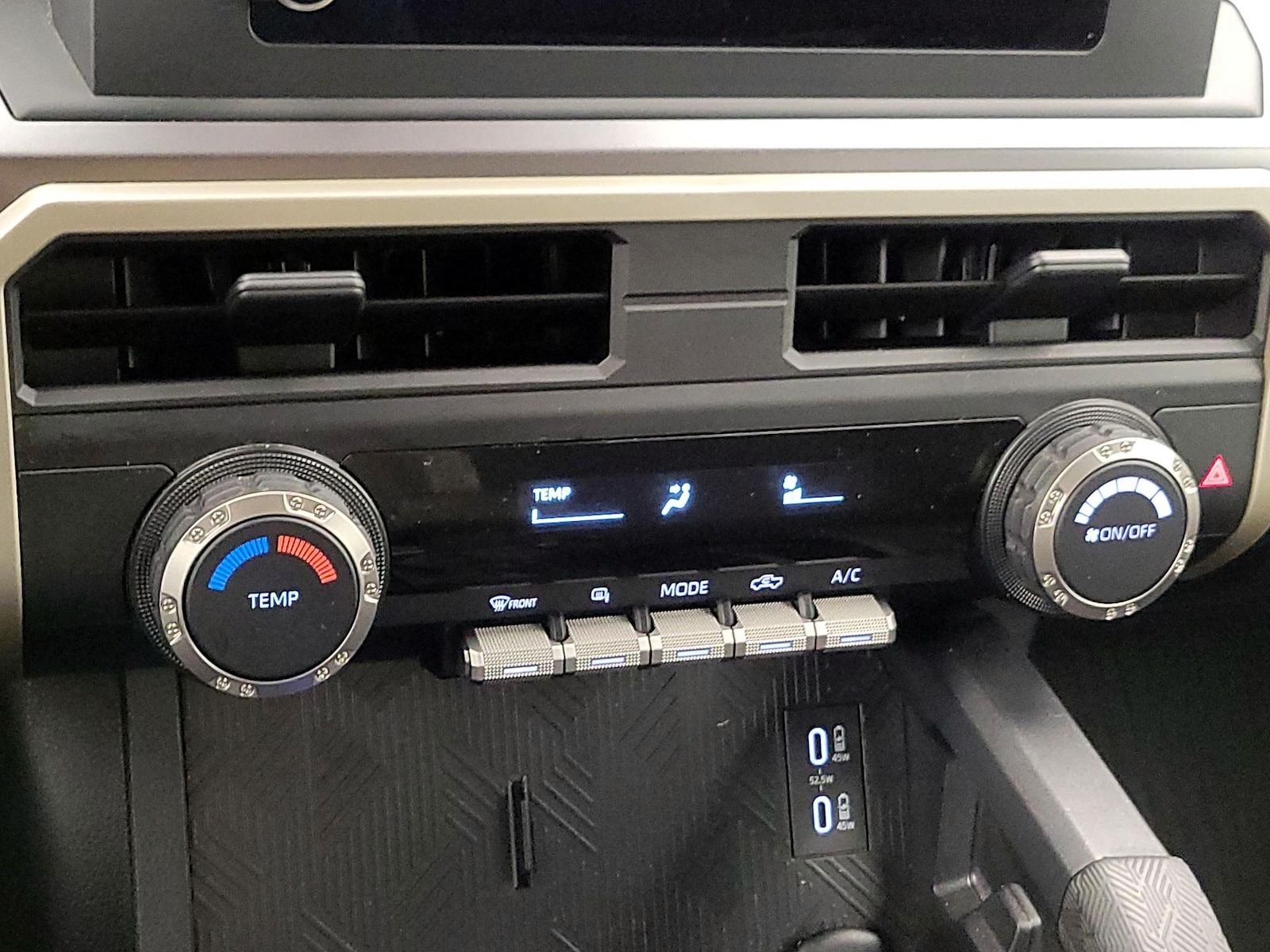2025 Toyota Tacoma SR5 - Photo 17