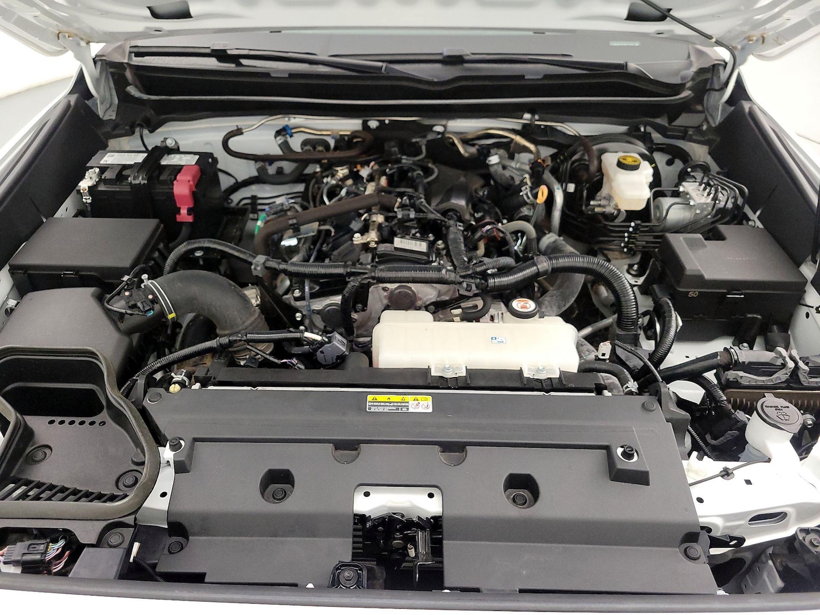 2025 Toyota Tacoma SR5 - Photo 22