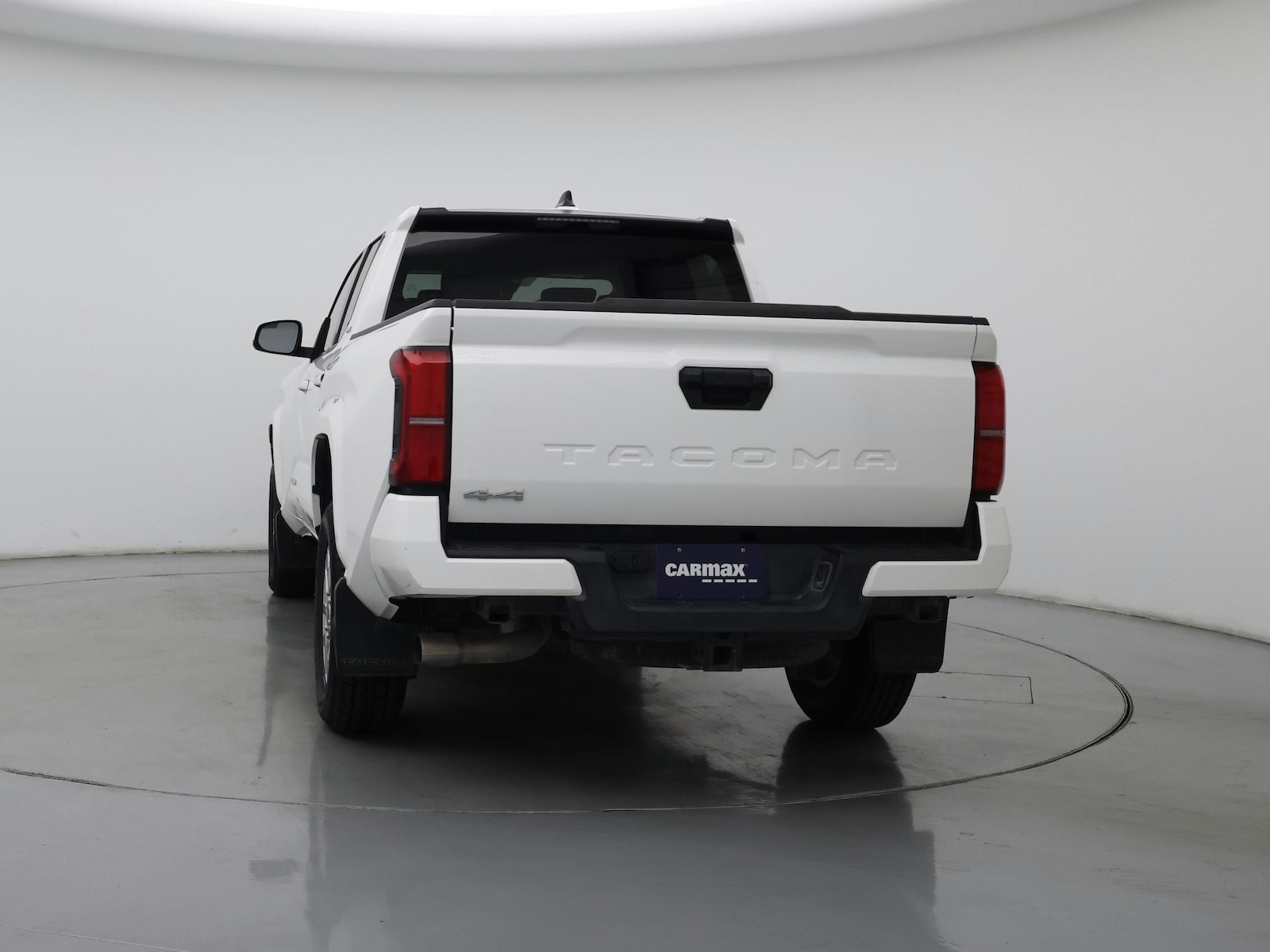 2025 Toyota Tacoma SR5 - Photo 7