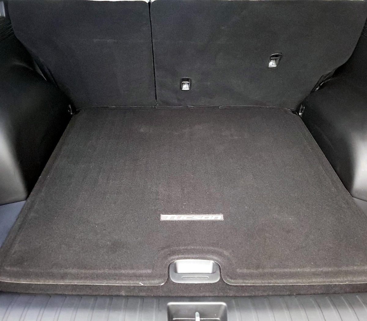 Trunk/Cargo (Seats Up)