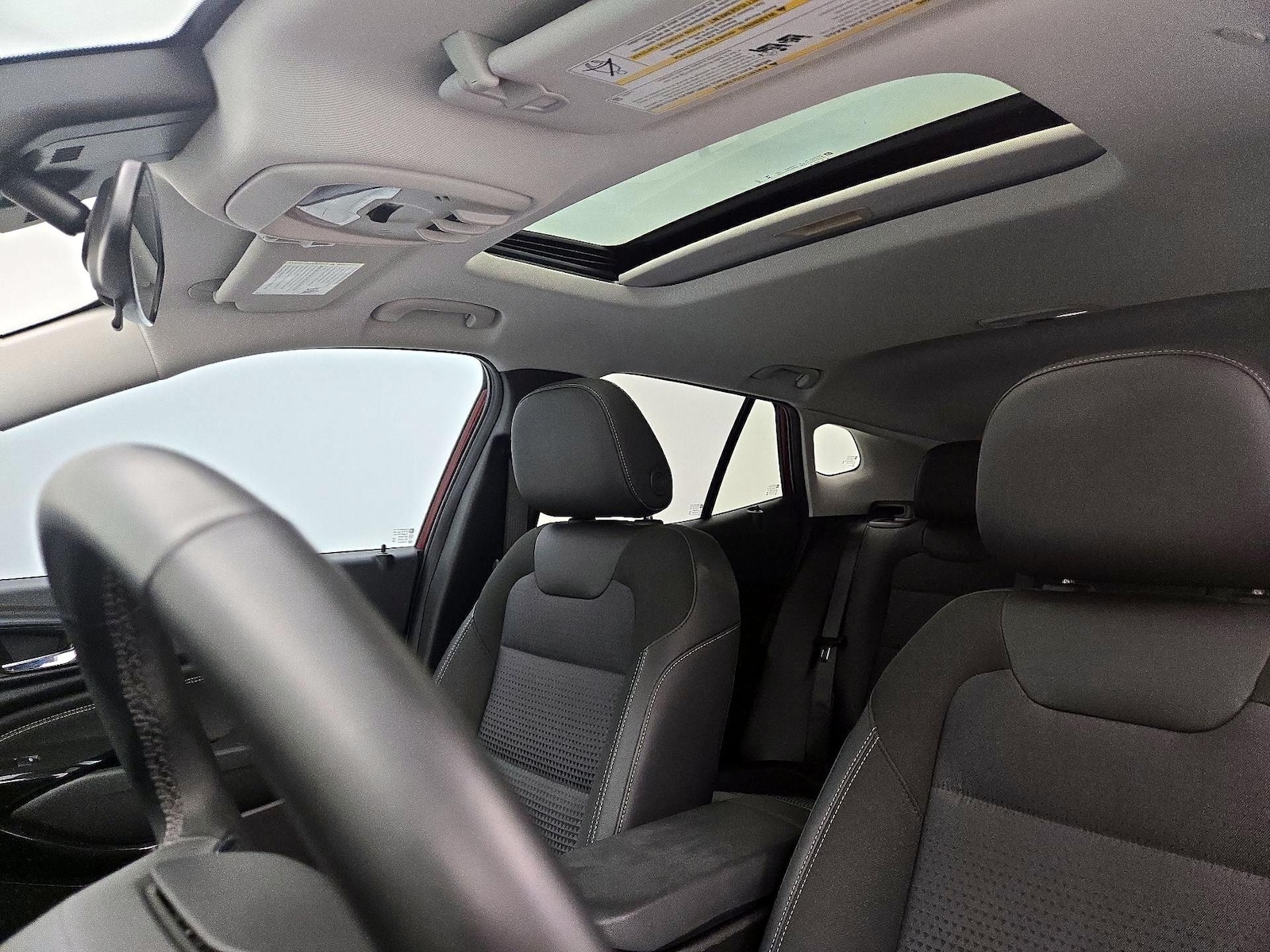 Sunroof(s) & Overhead Airbags