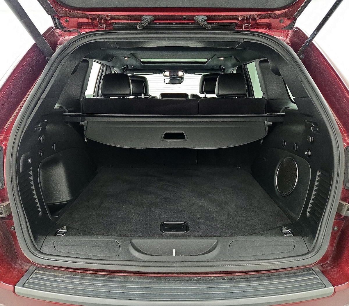 Trunk/Cargo (Seats Up)