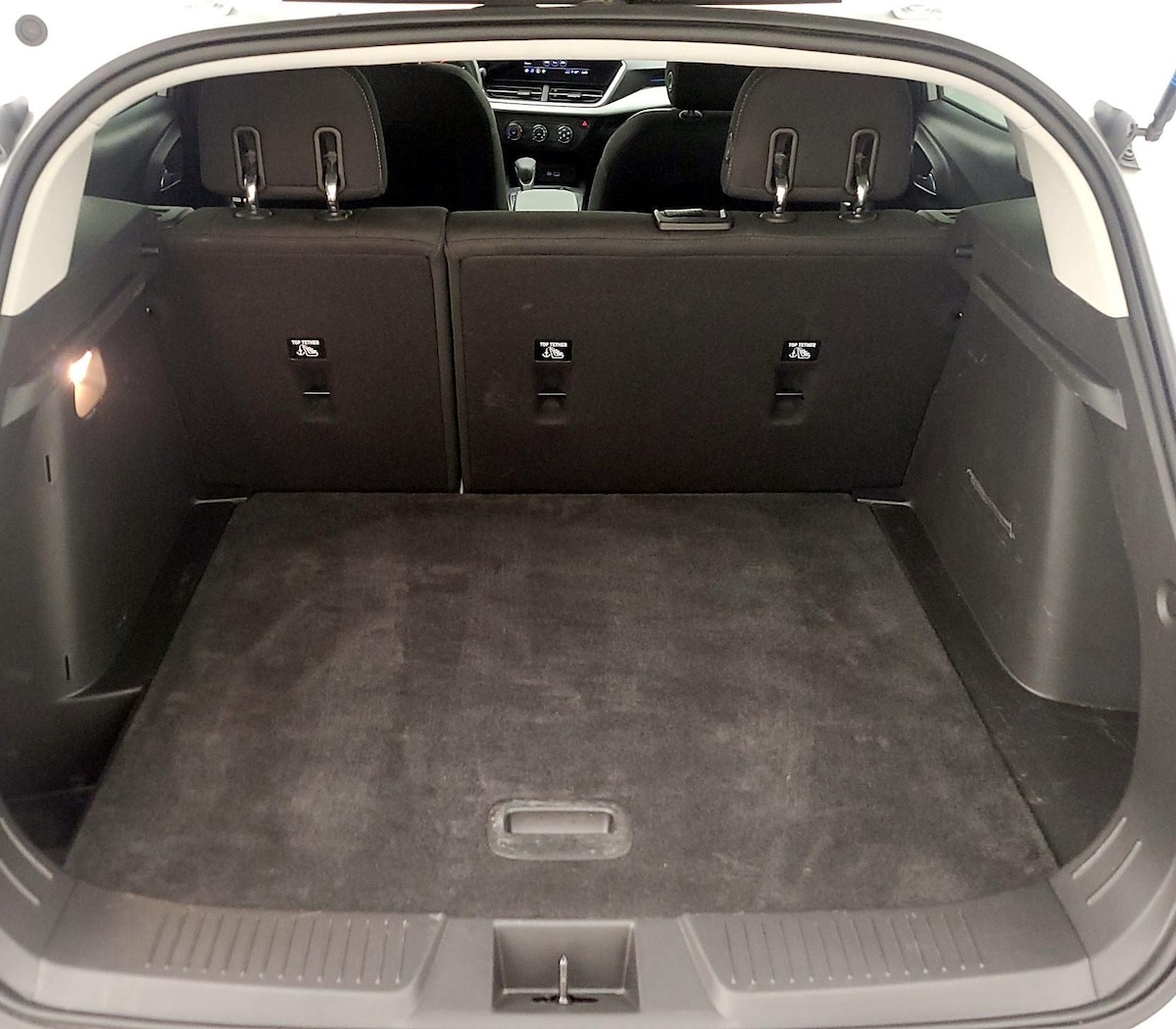 Trunk/Cargo (Seats Up)