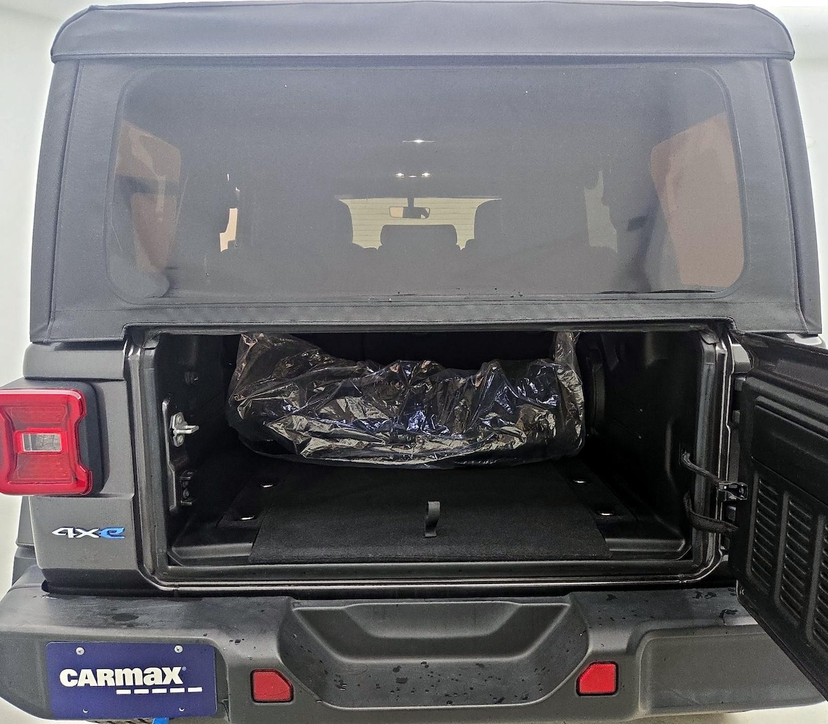Trunk/Cargo (Seats Up)