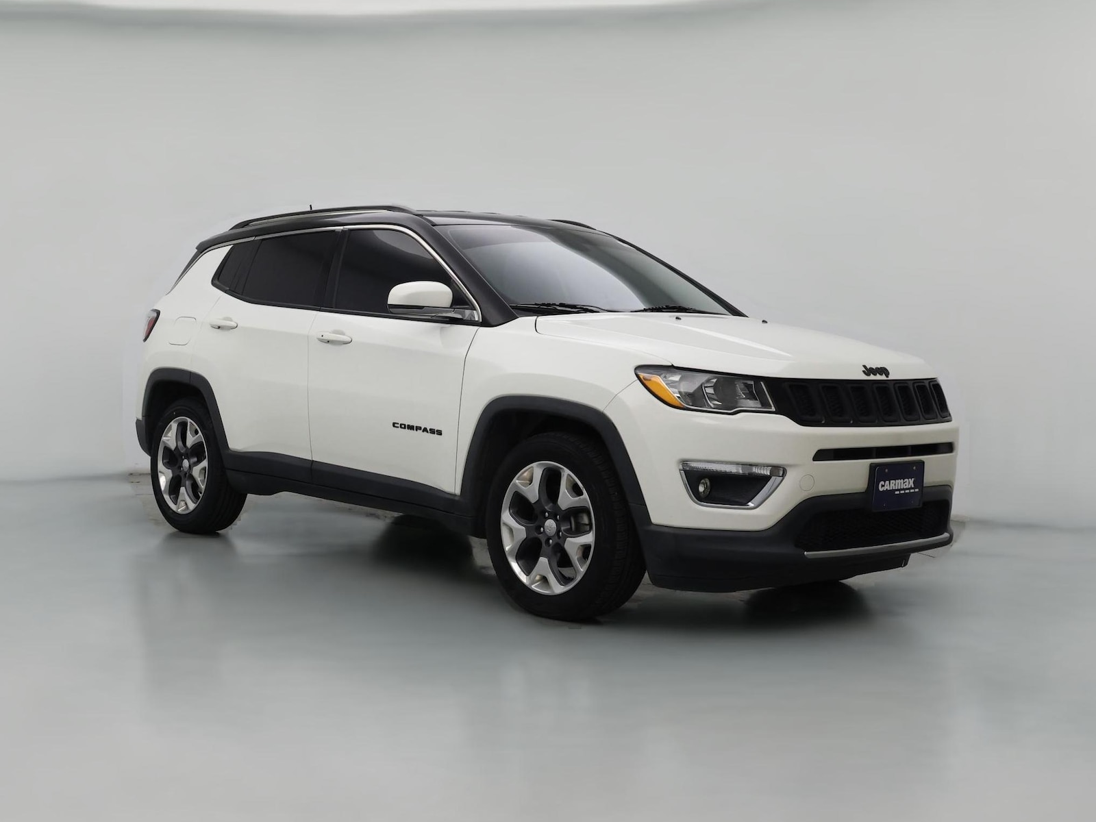 Smart Key & Four Wheel Drive