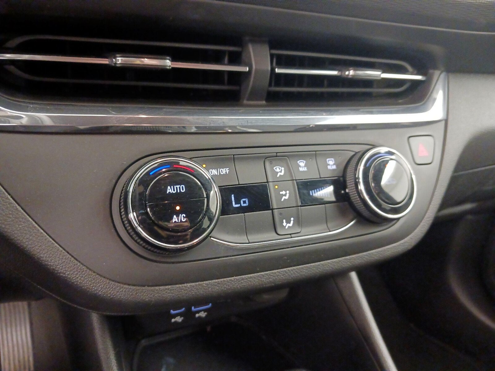 2025 Buick Envista Preferred - Photo 17