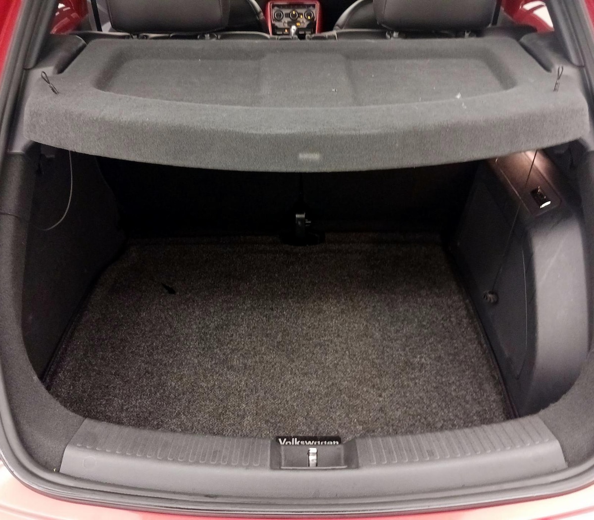 Trunk/Cargo (Seats Up)