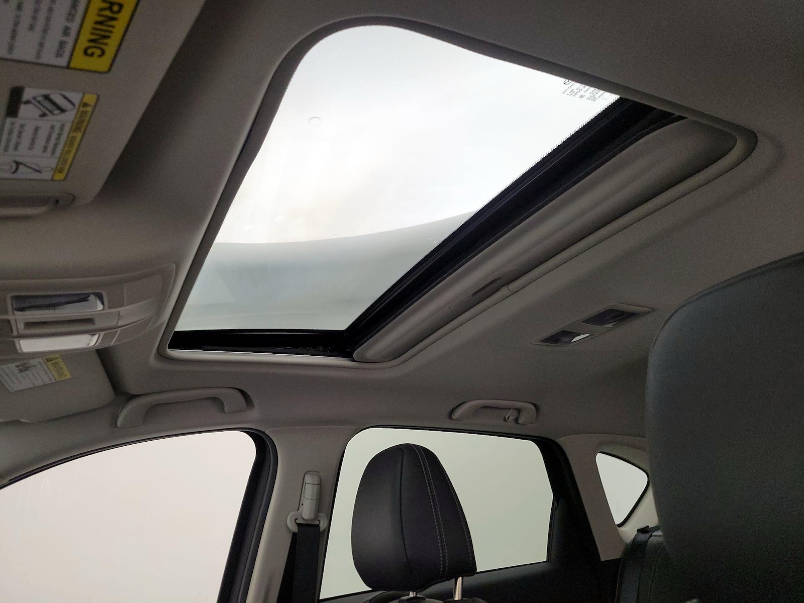 Sunroof(s) & Overhead Airbags