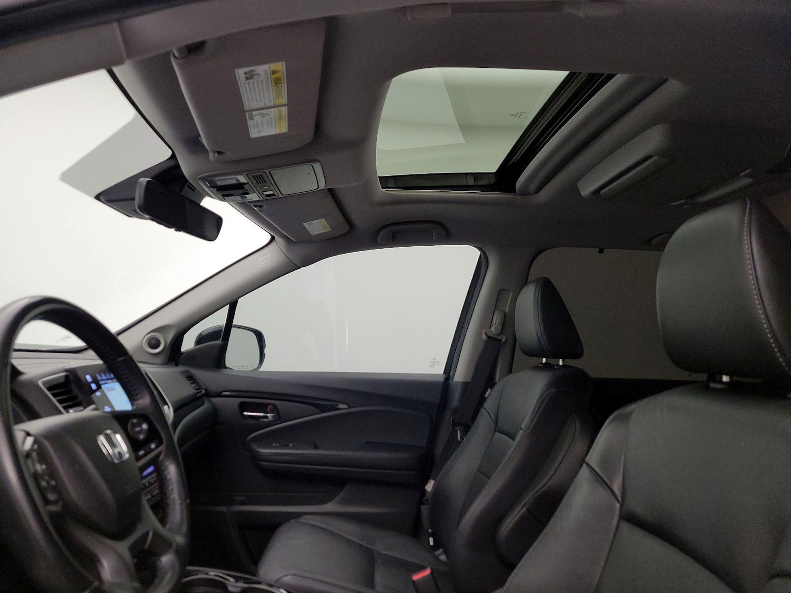 Sunroof(s) & Overhead Airbags