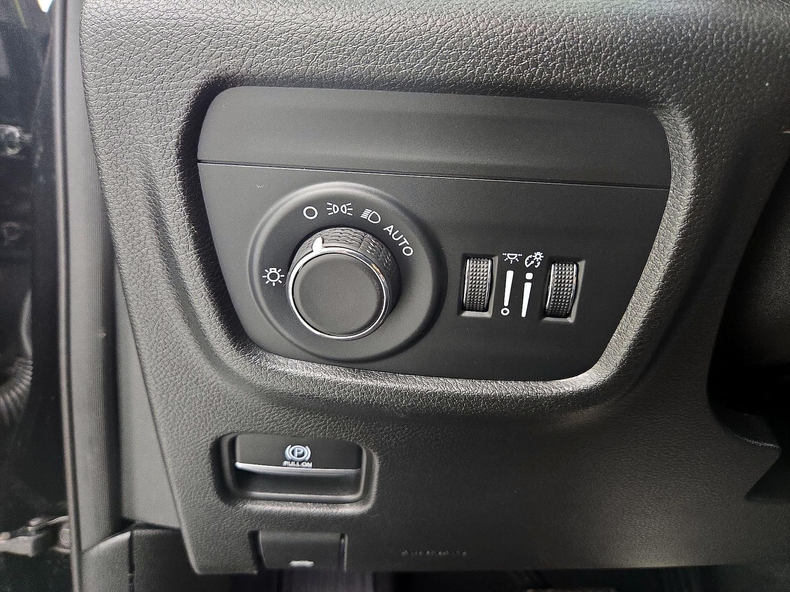 2023 Jeep Grand Cherokee Altitude - Photo 14