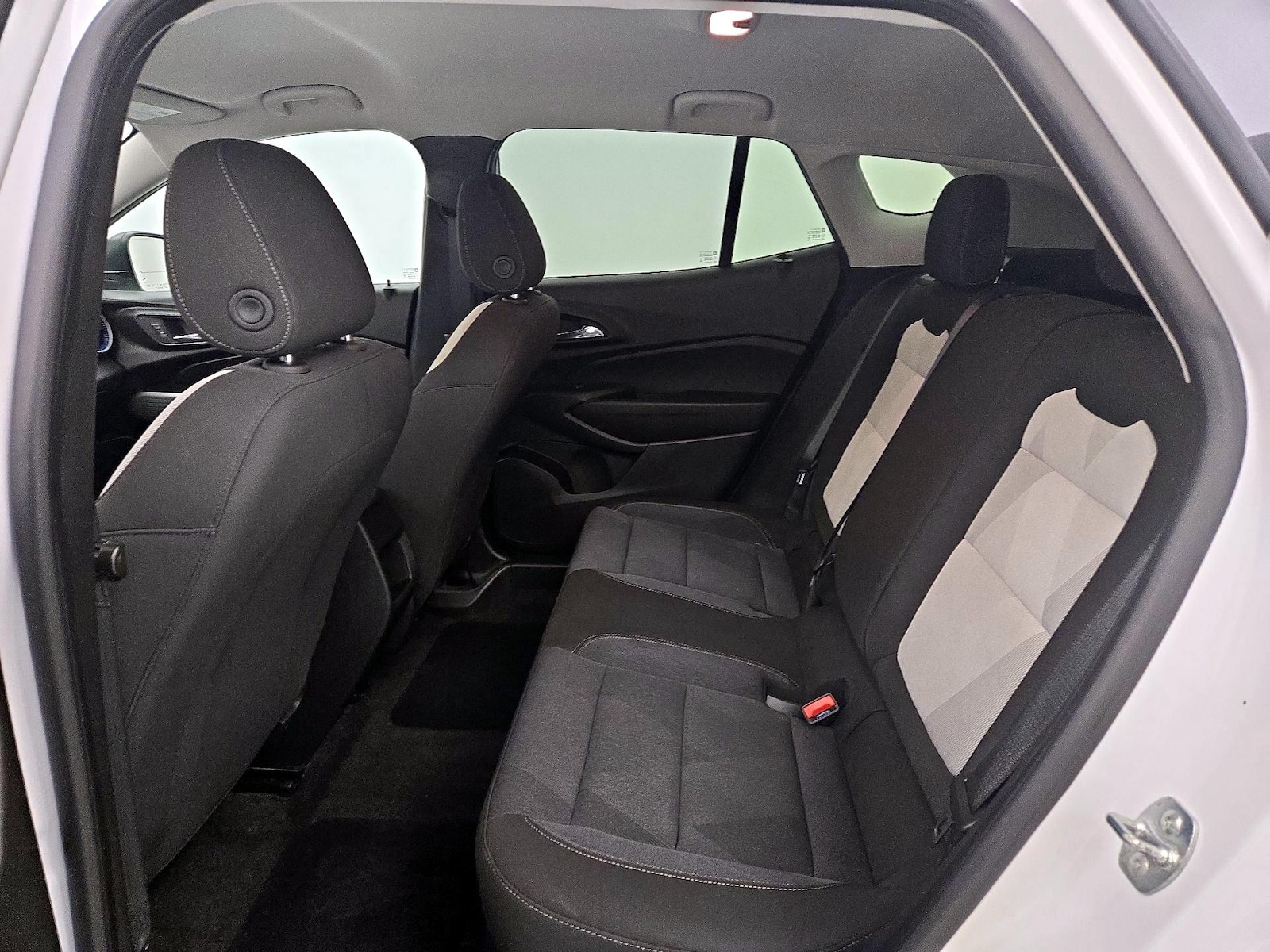 2024 Chevrolet Trax LS - Photo 20