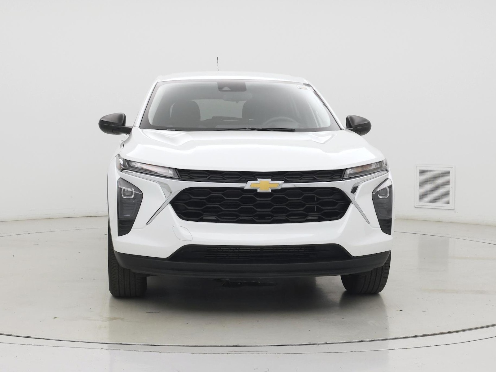 2024 Chevrolet Trax LS - Photo 6