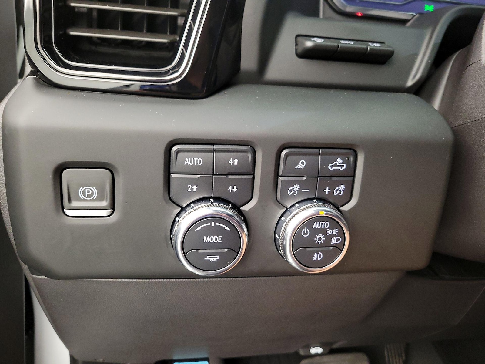 2024 GMC Sierra 1500 AT4 - Photo 14