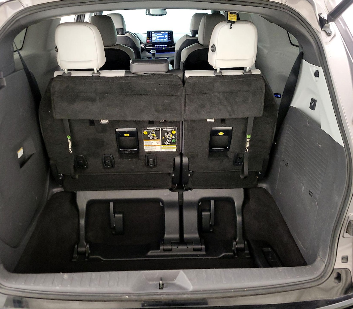 Trunk/Cargo (Seats Up)