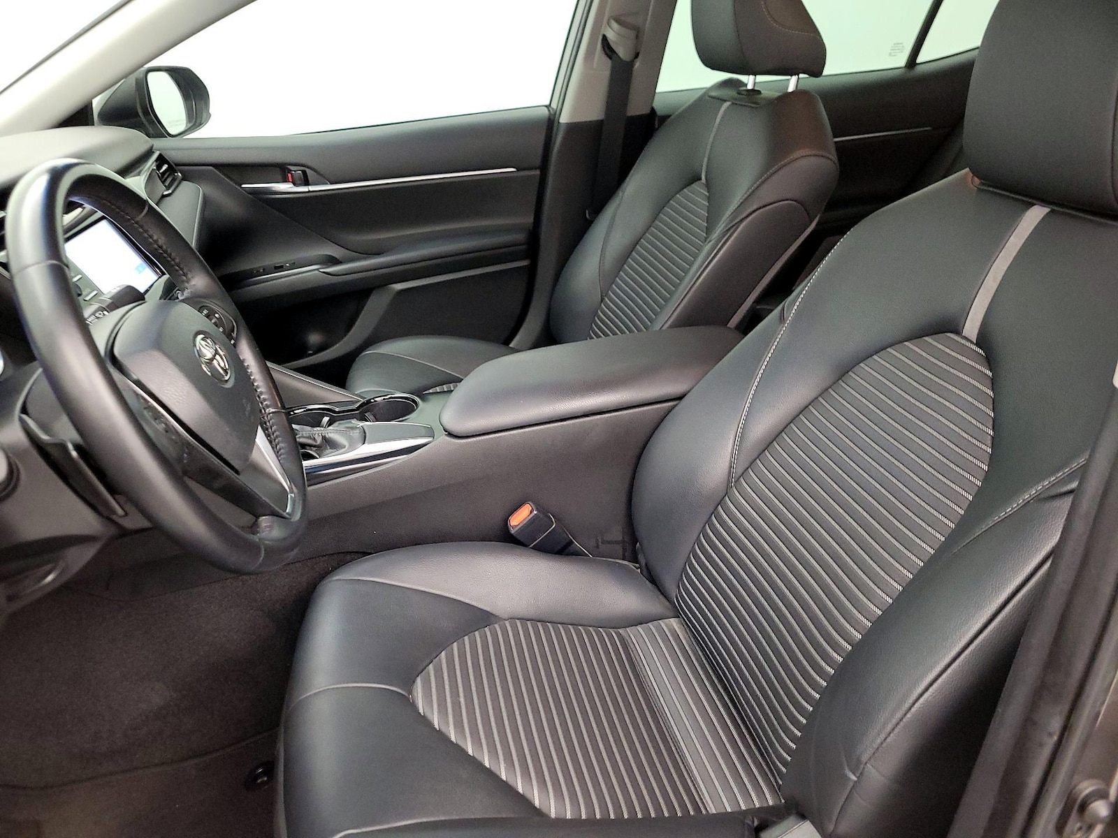 Power Seat(s) & Side Airbags