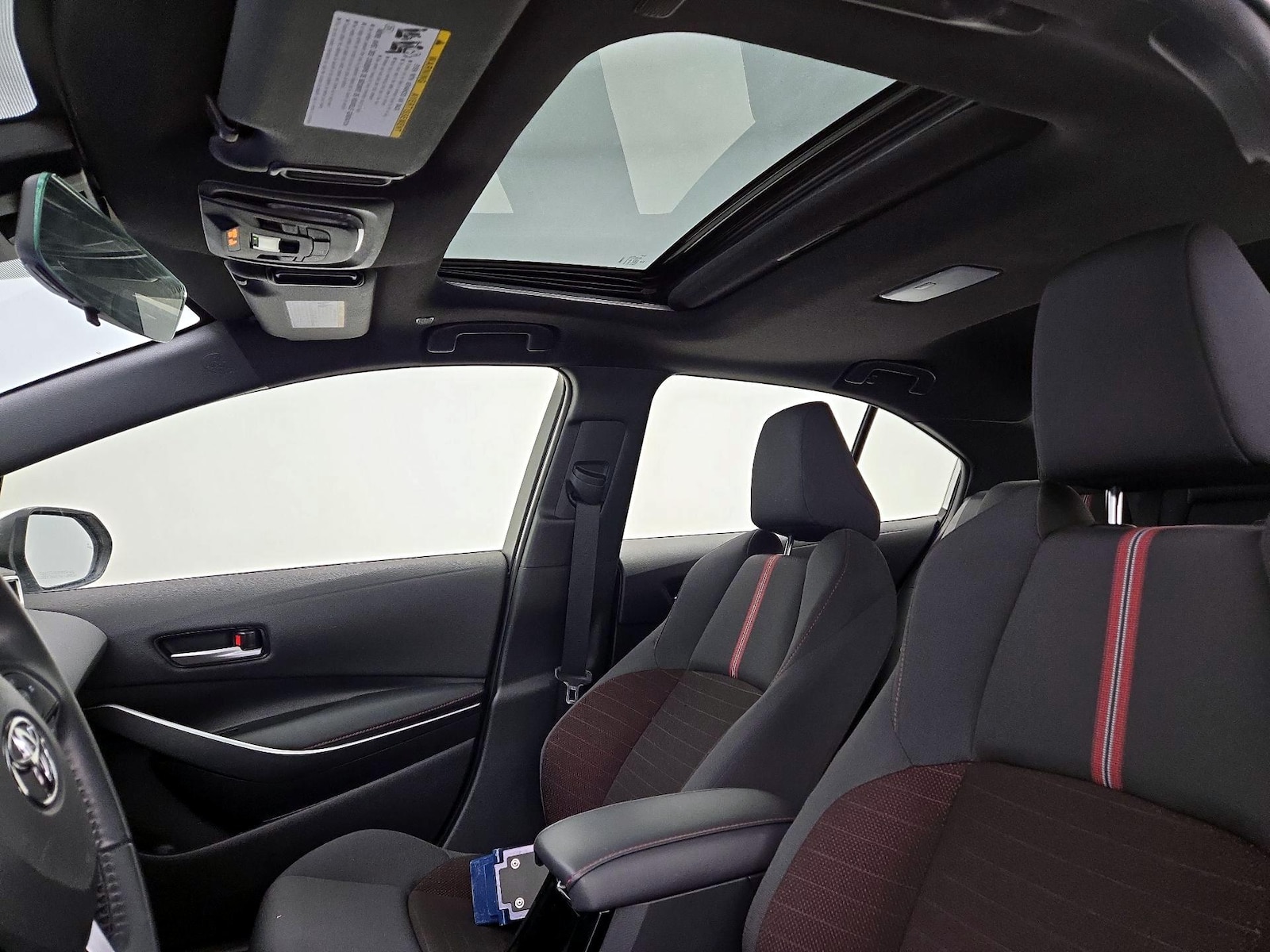 Sunroof(s) & Overhead Airbags