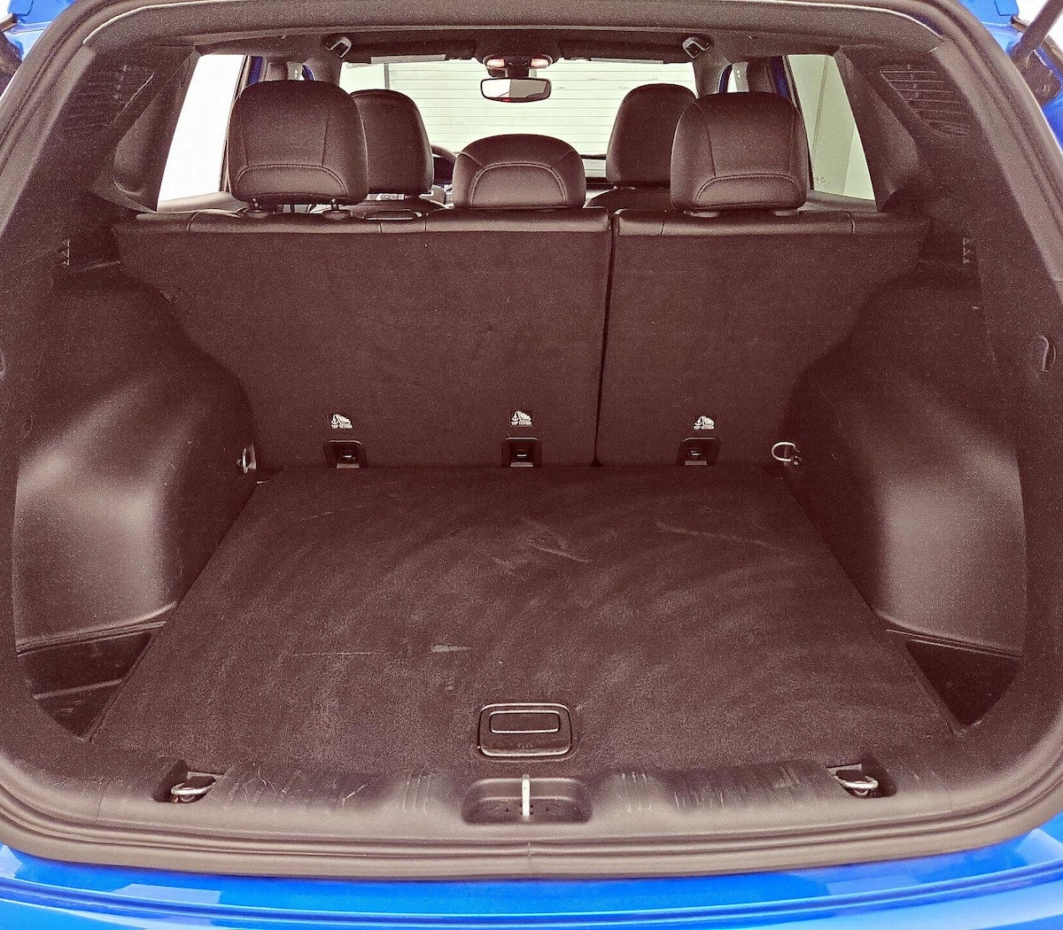 Trunk/Cargo (Seats Up)