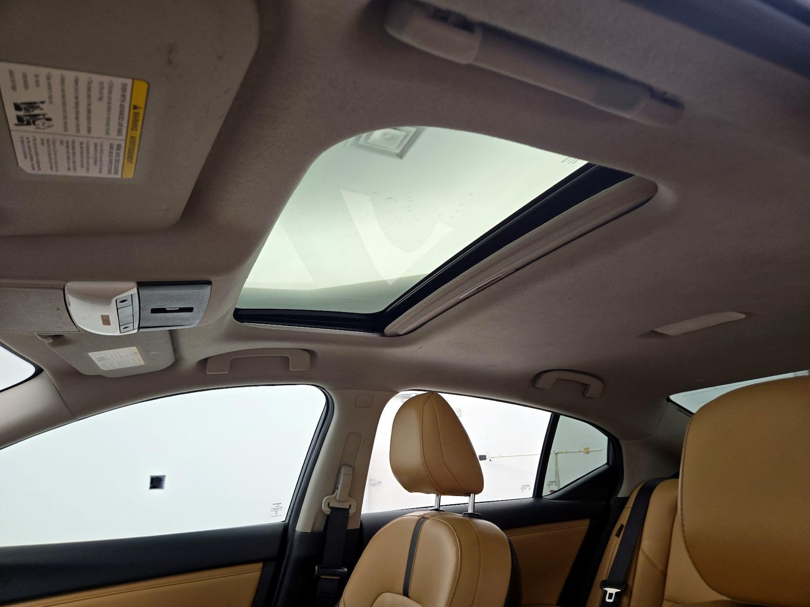 Sunroof(s) & Overhead Airbags