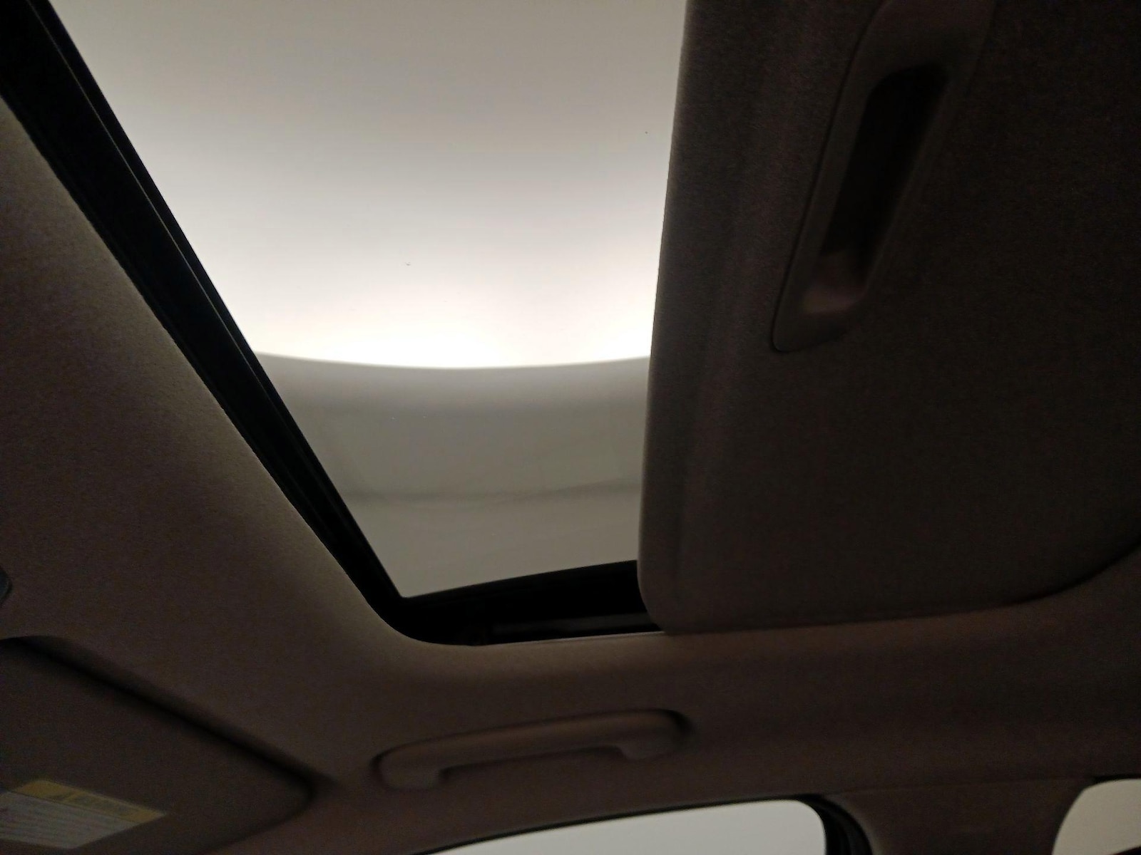 Sunroof(s) & Overhead Airbags