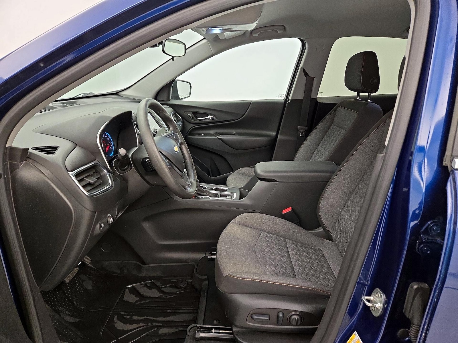 Power Seat(s) & Side Airbags