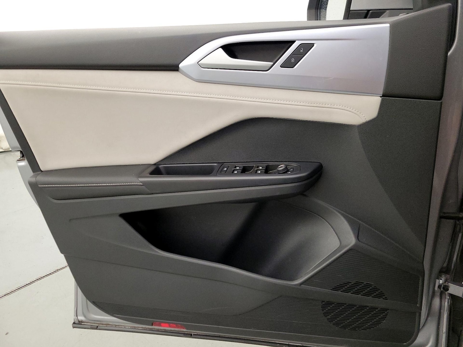2025 Volkswagen Taos SE - Photo 13