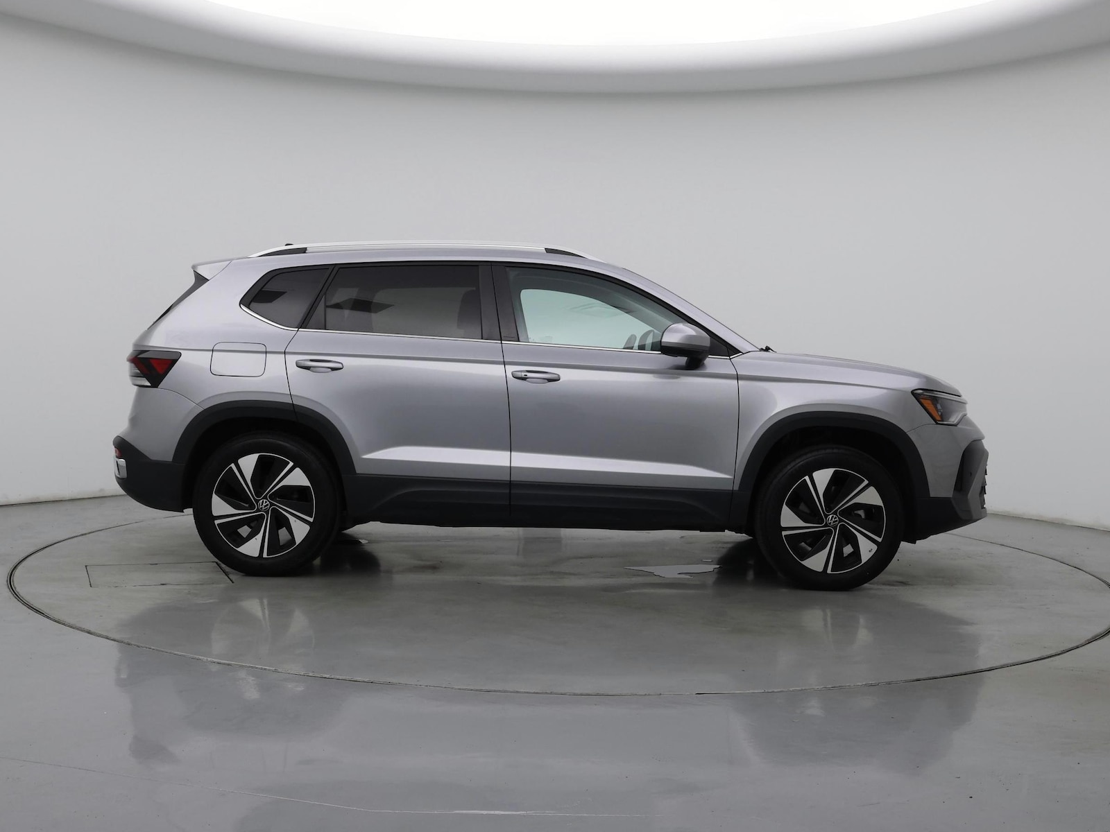 2025 Volkswagen Taos SE - Photo 8