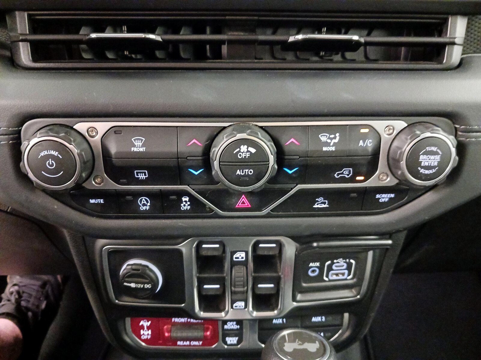 2025 Jeep Wrangler 4-Door Rubicon - Photo 17