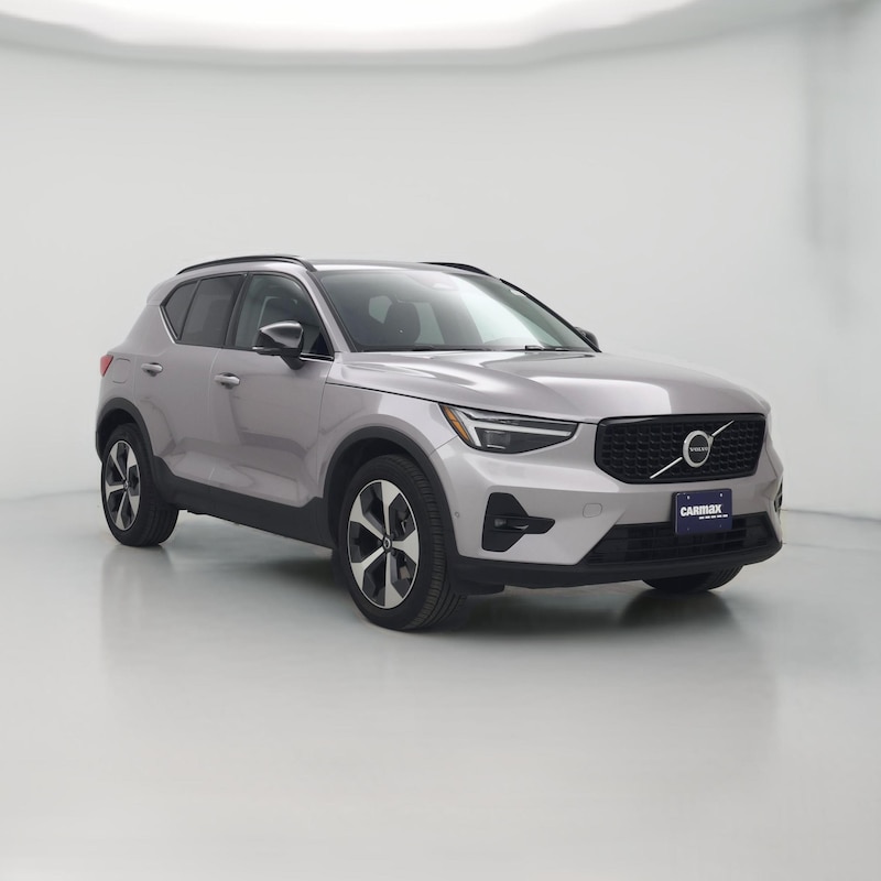2026 Volvo XC40 B5 Plus