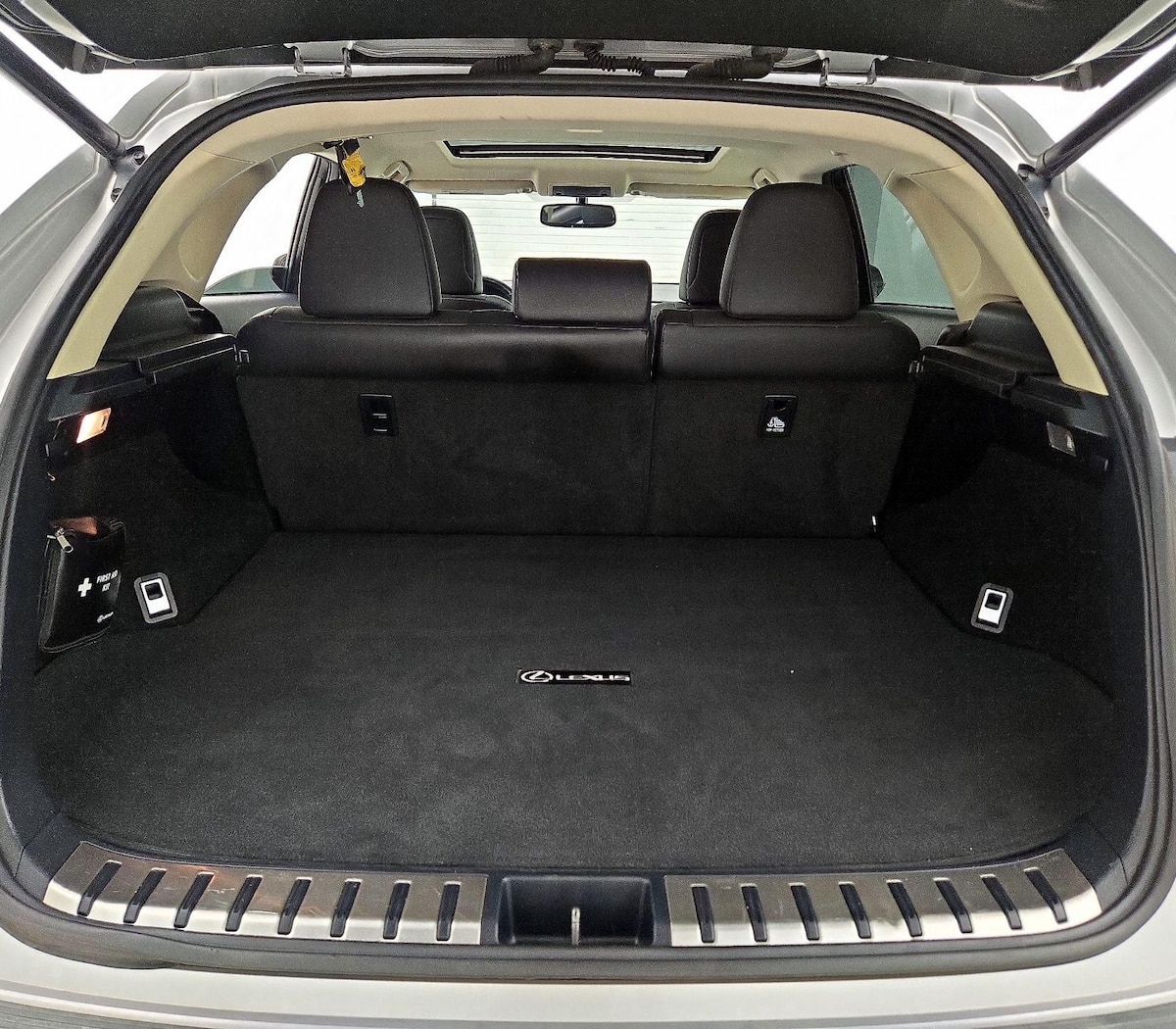 Trunk/Cargo (Seats Up)