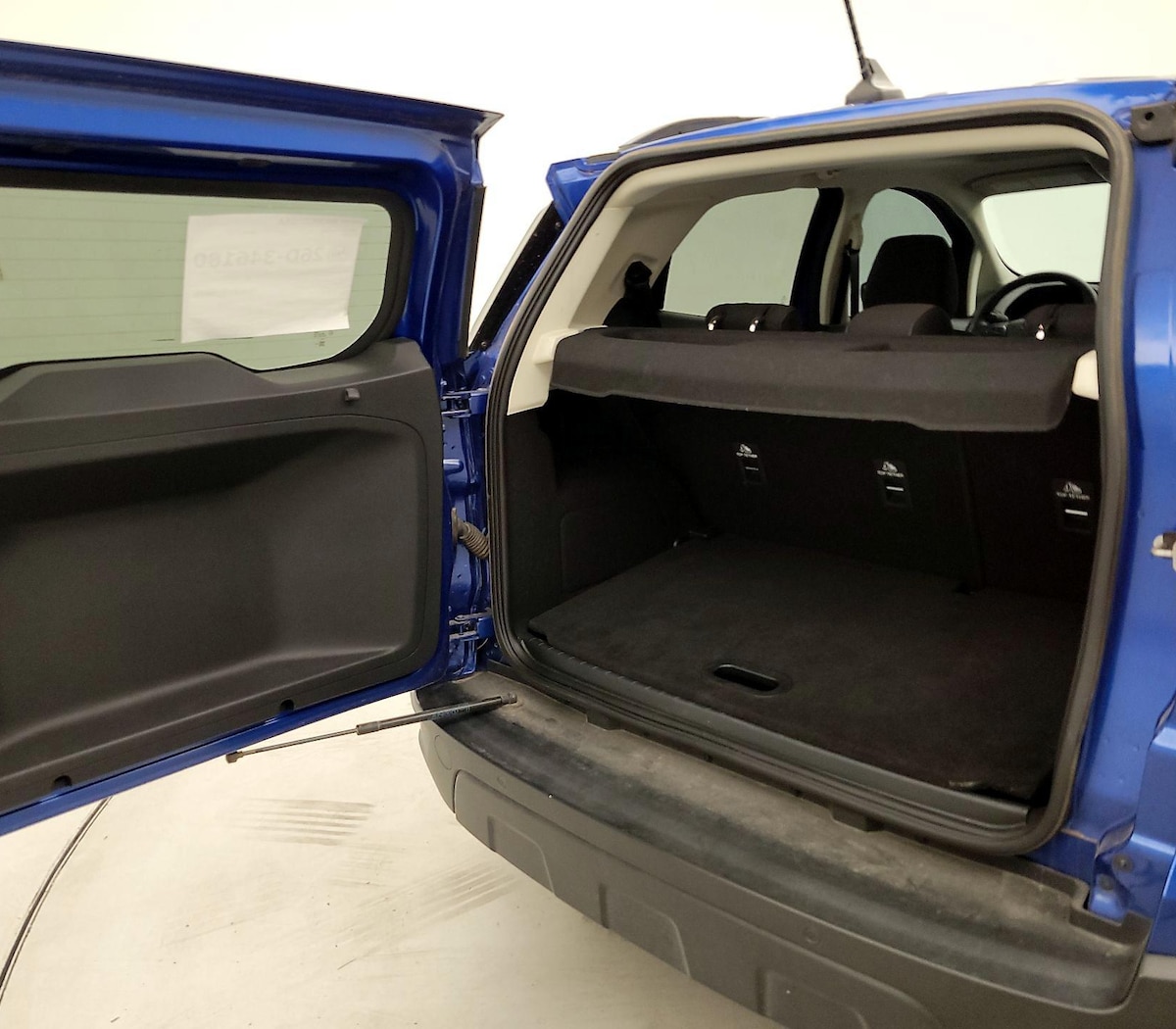 Trunk/Cargo (Seats Up)