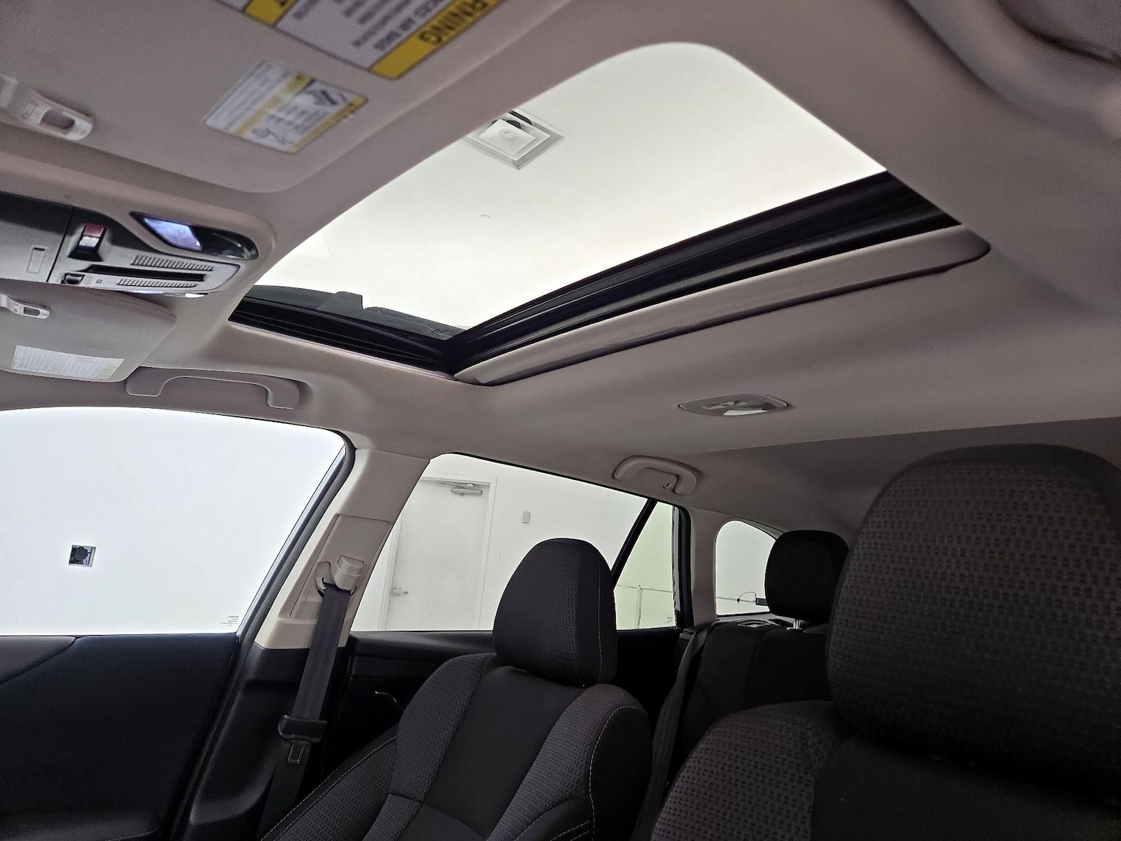Sunroof(s) & Overhead Airbags