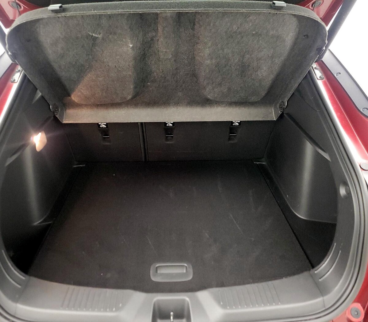 Trunk/Cargo (Seats Up)