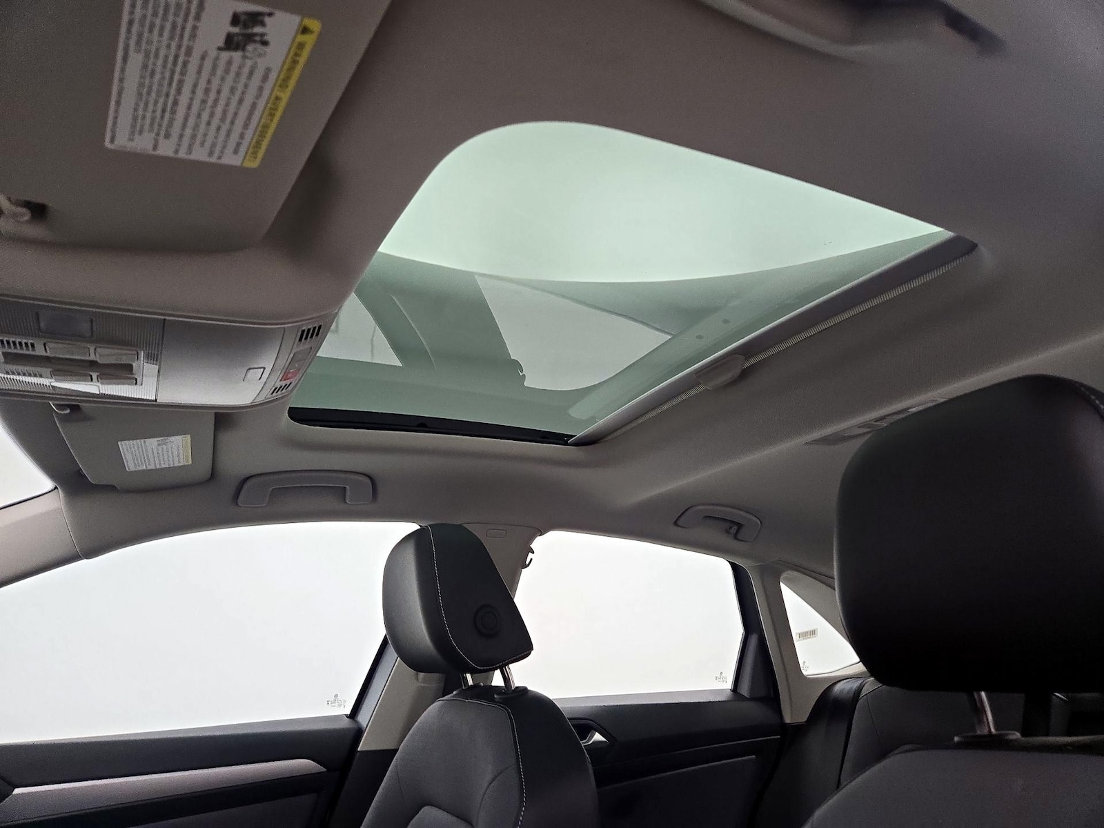 Sunroof(s) & Overhead Airbags