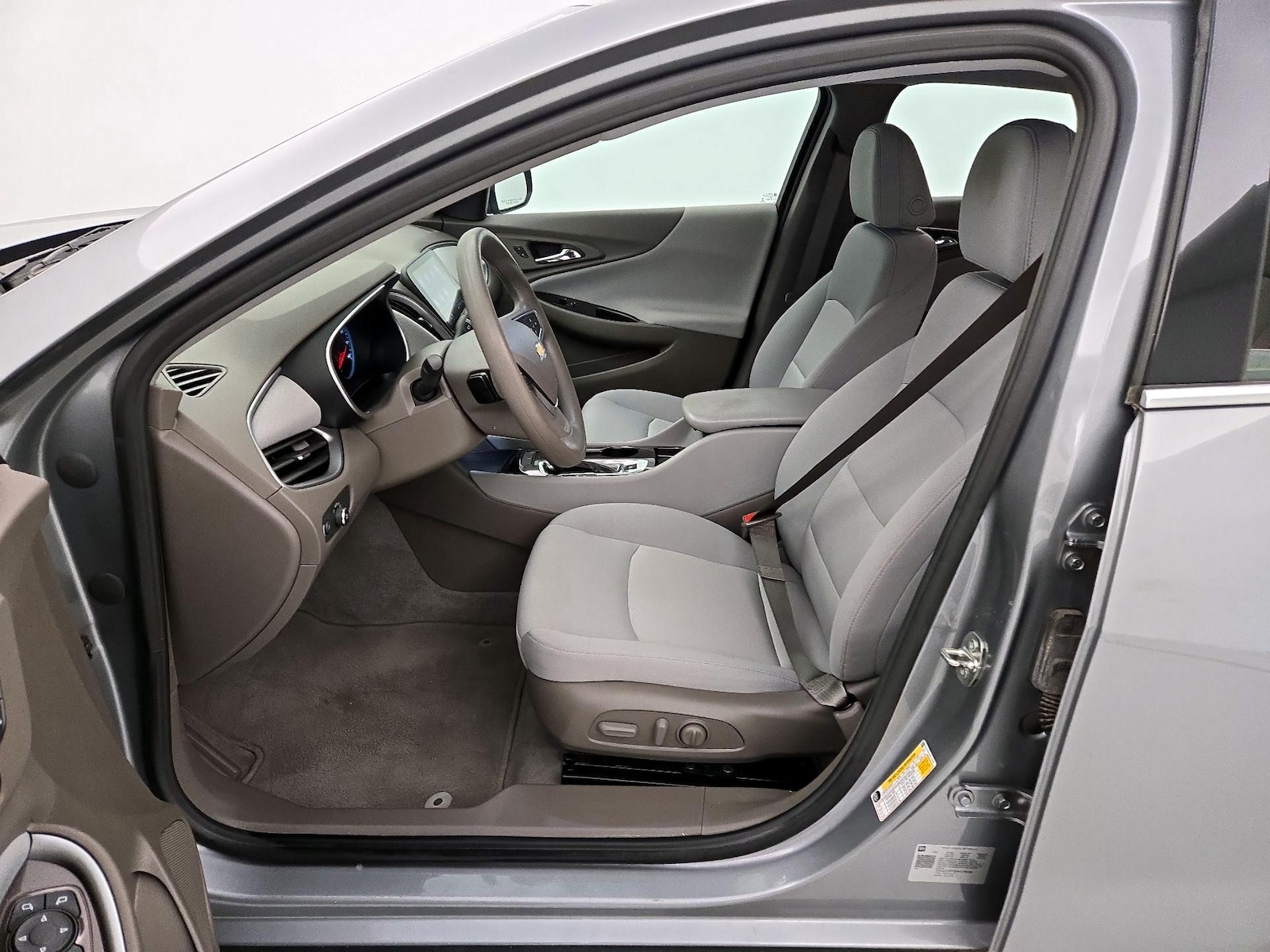 Power Seat(s) & Side Airbags