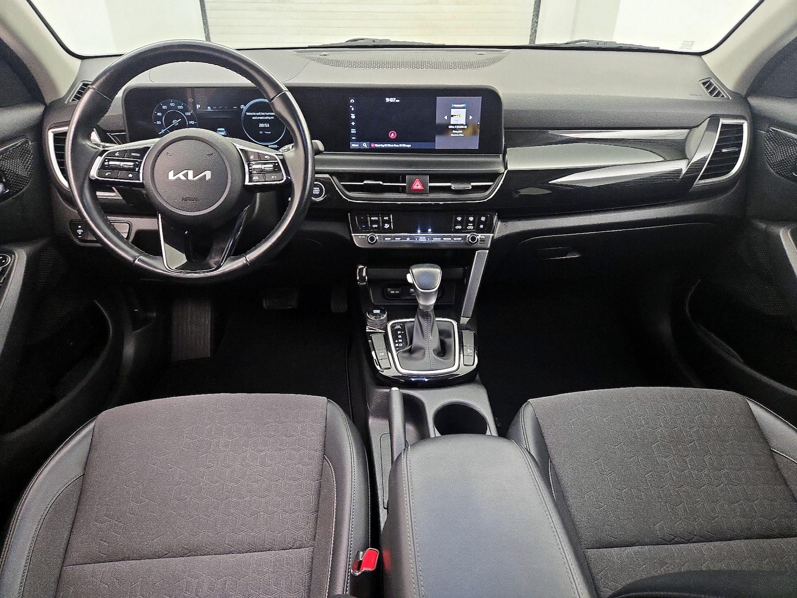 Apple CarPlay® & Android Auto™