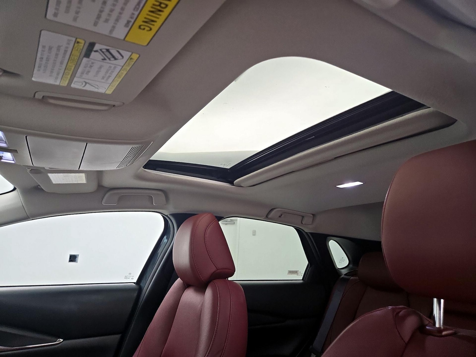 Sunroof(s) & Overhead Airbags