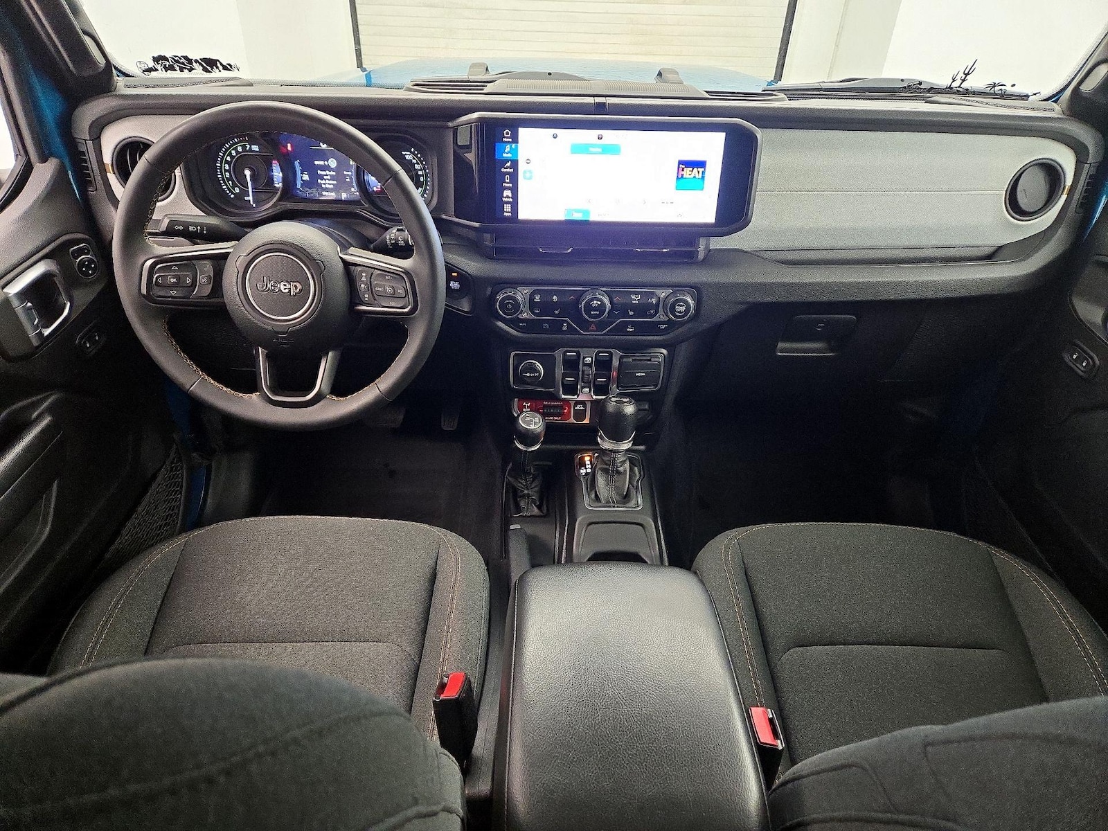 Apple CarPlay® & Android Auto™