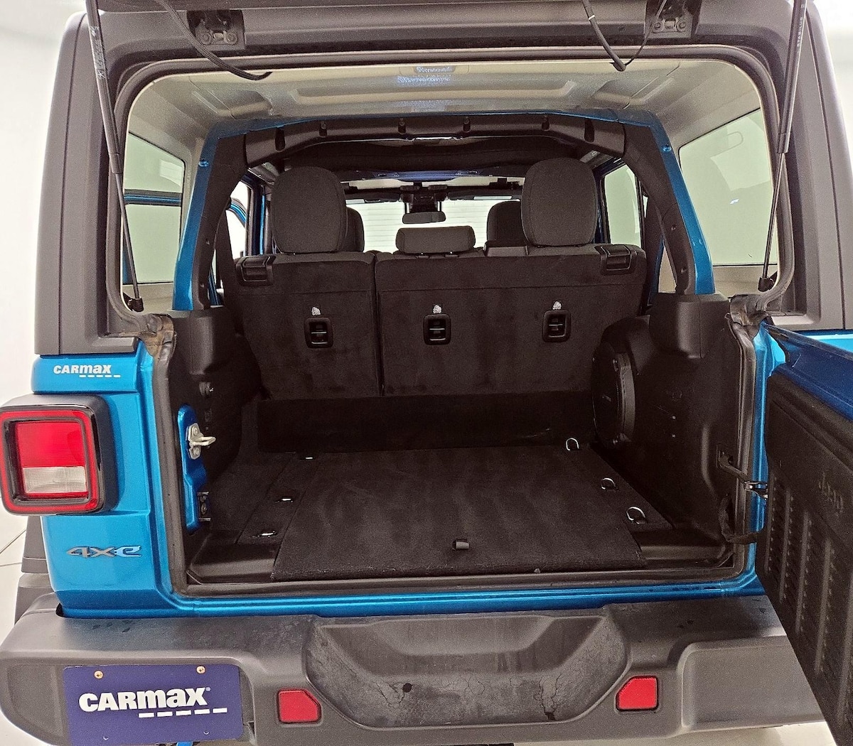 Trunk/Cargo (Seats Up)