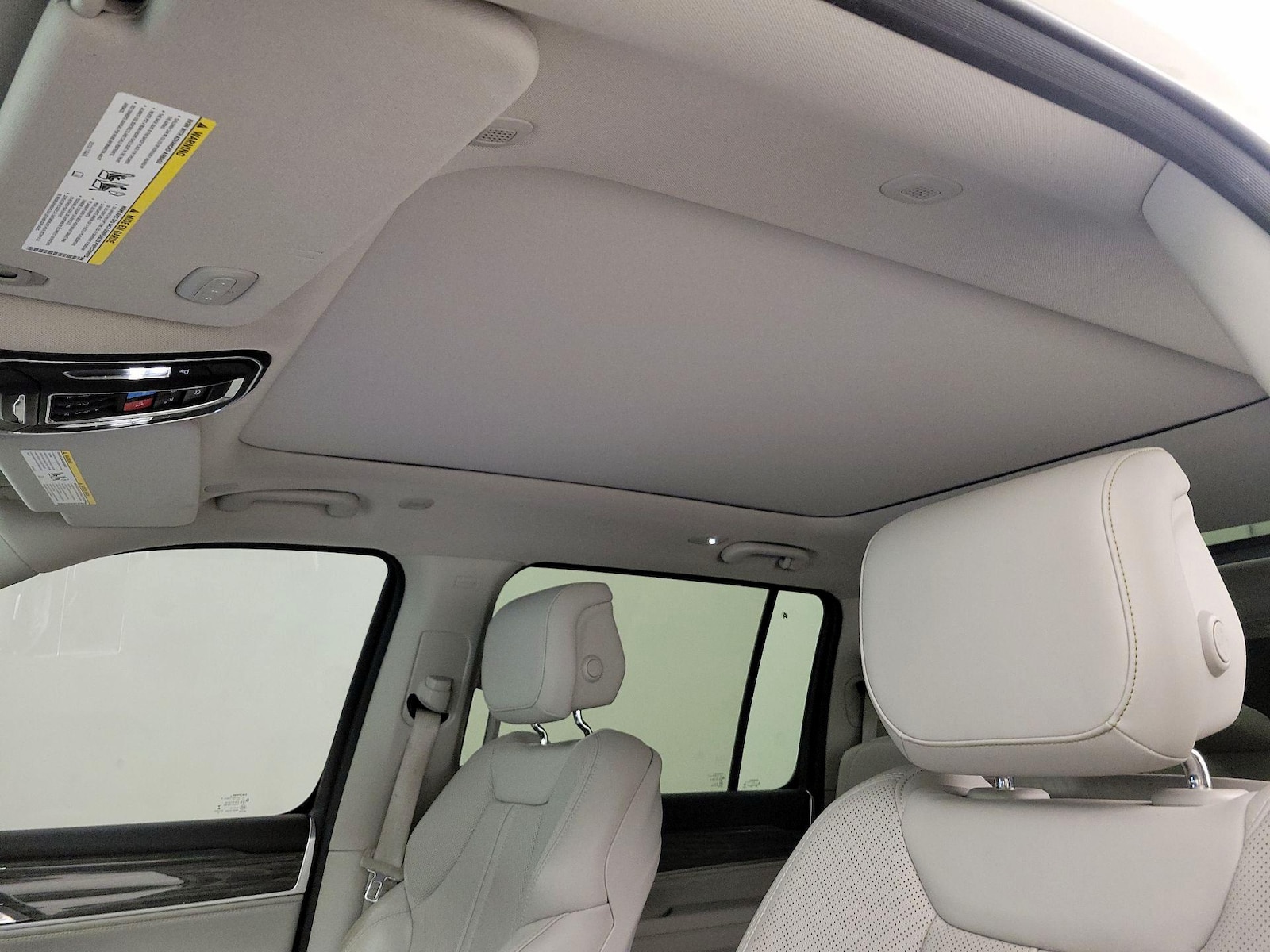 Panoramic Sunroof & Skylight(s)