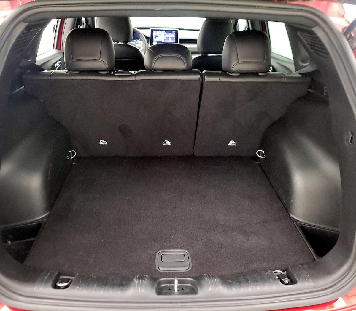 Trunk/Cargo (Seats Up)