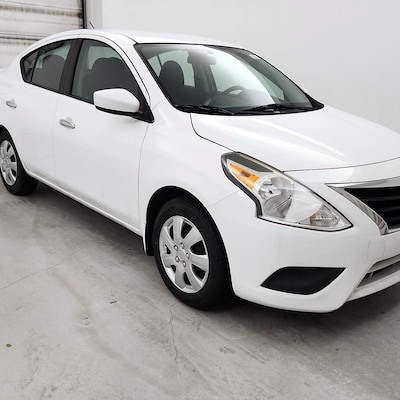 2016 Nissan Versa SV