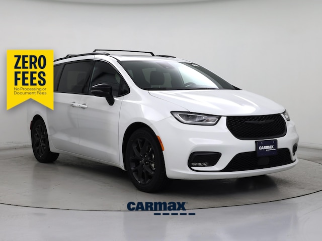 White 2025 Chrysler Pacifica Minivan Front-Wheel Drive Automatic