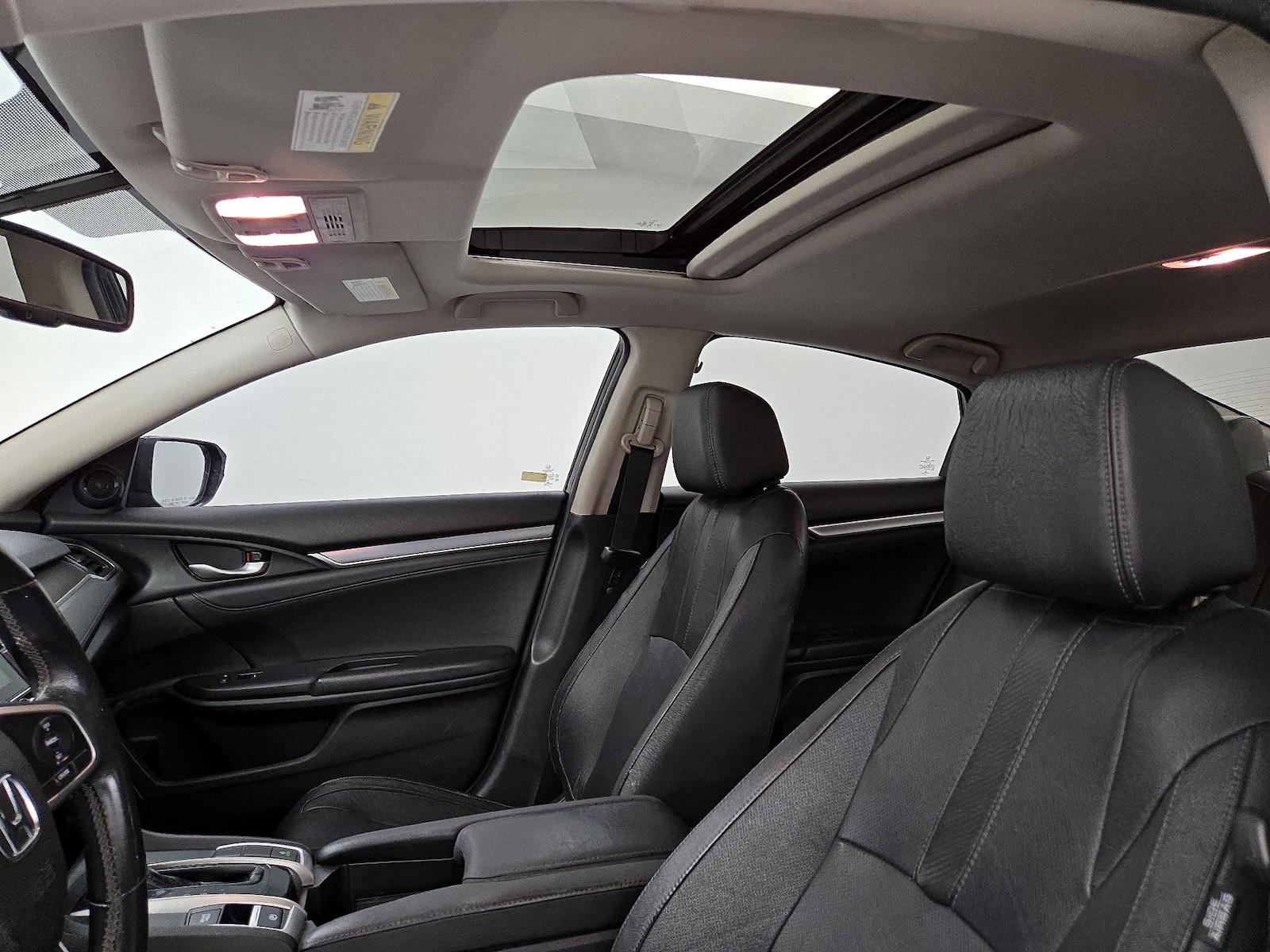 Sunroof(s) & Overhead Airbags
