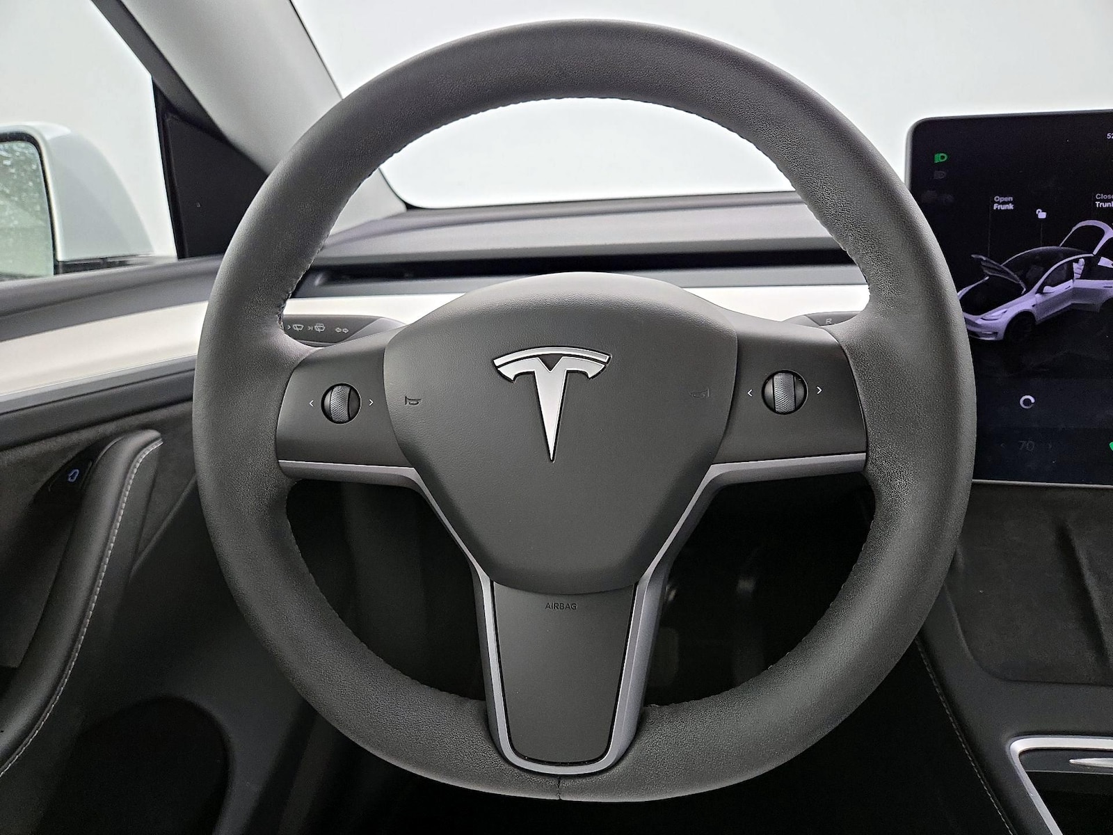 2023 Tesla Model Y Long Range - Photo 11